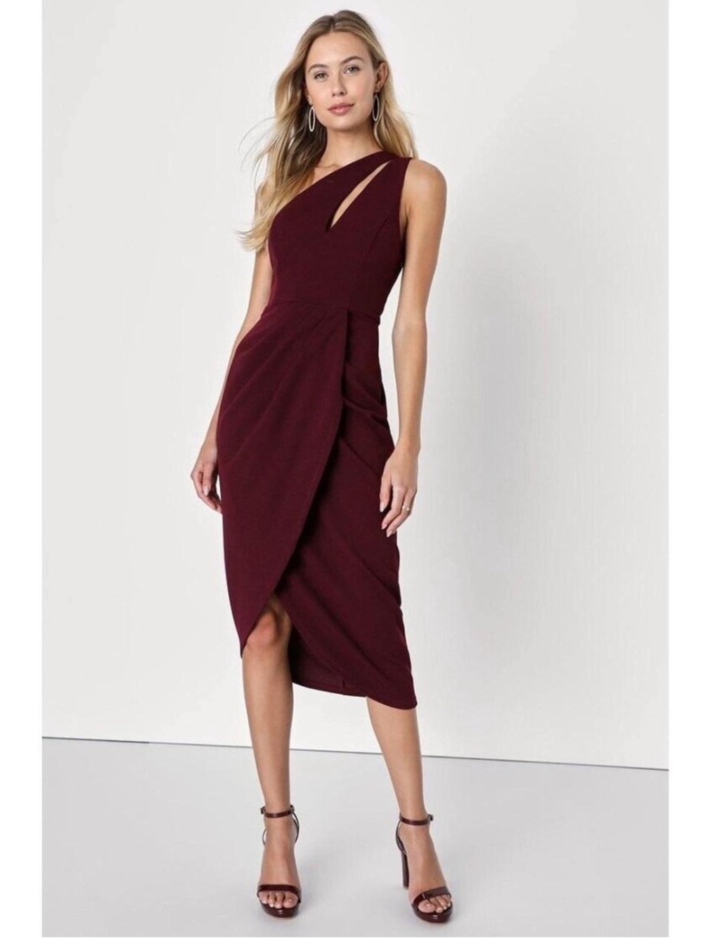 Lulu's So Flirty One-Shoulder Midi Dress in Wine, Small
